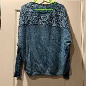Lola Blue Textured Sweater Size medium